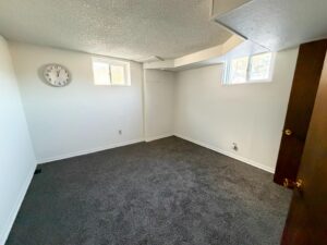 4 Roberts Rolling Hill, Lewellen, NE