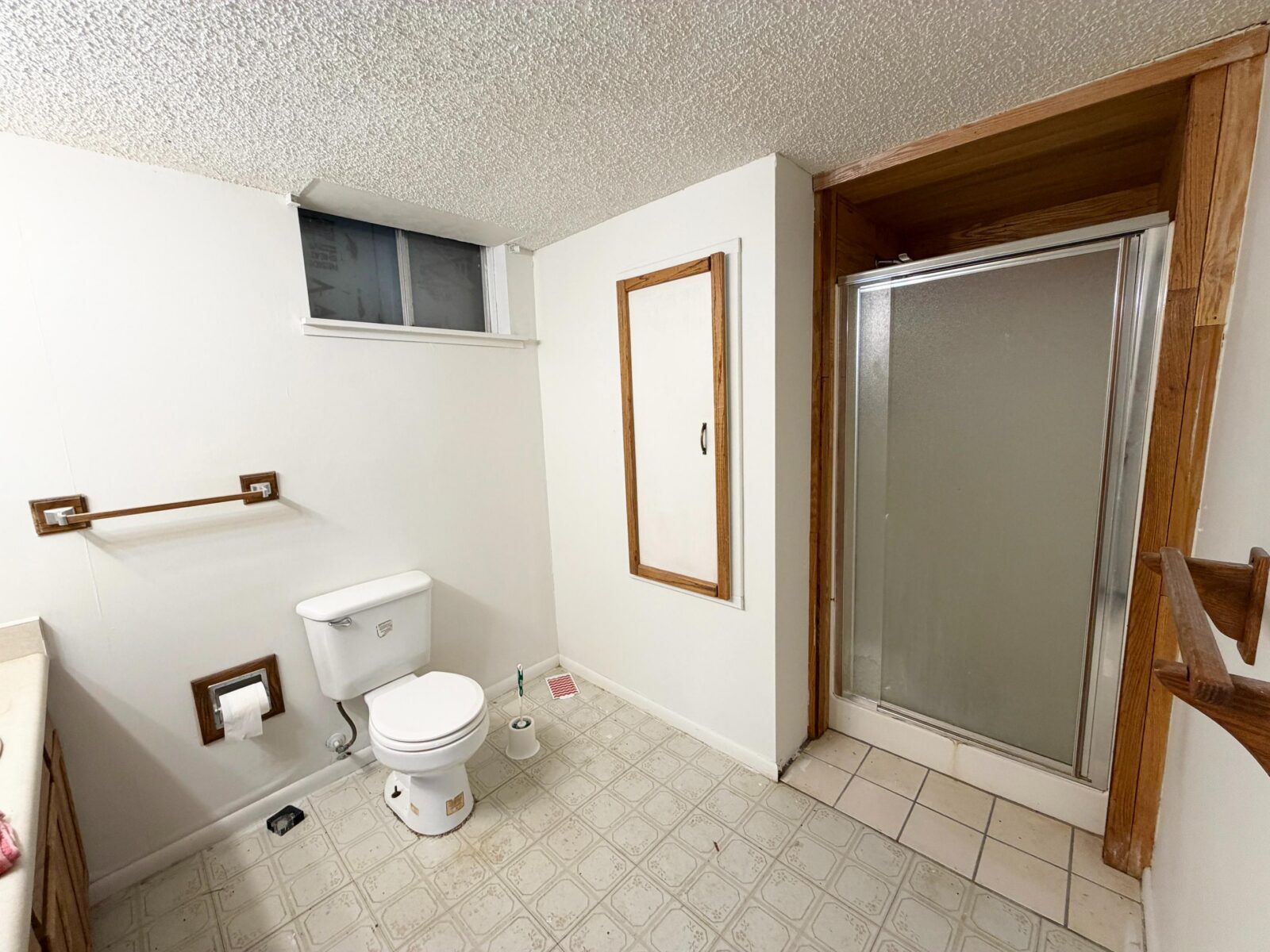 4 Roberts Rolling Hill, Lewellen, NE