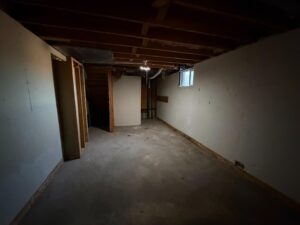 4 Roberts Rolling Hill, Lewellen, NE