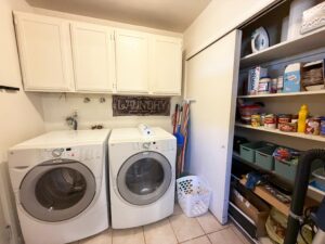 4 Roberts Rolling Hill, Lewellen, NE