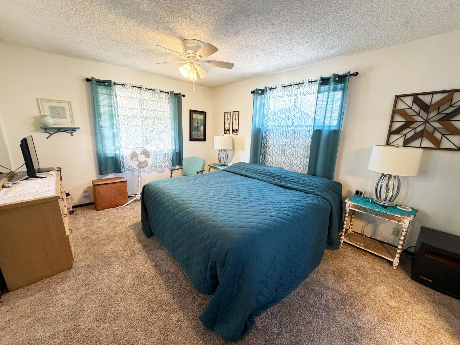 4 Roberts Rolling Hill, Lewellen, NE