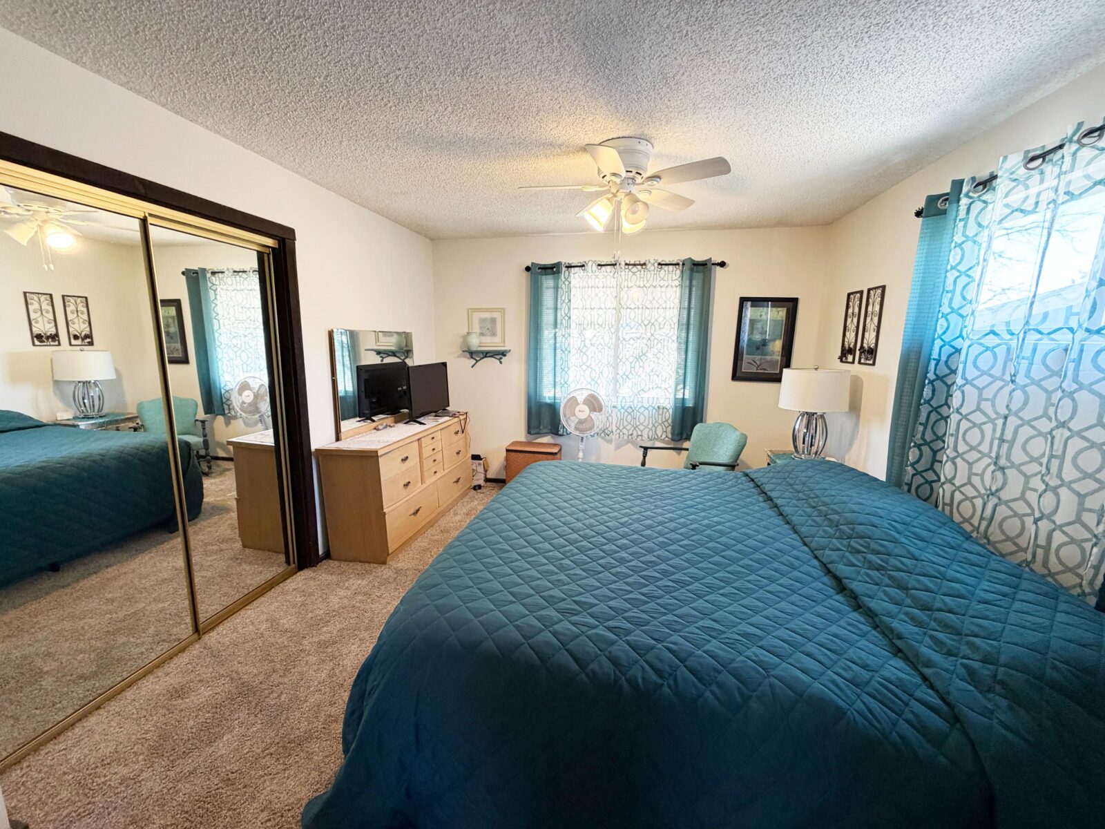 4 Roberts Rolling Hill, Lewellen, NE