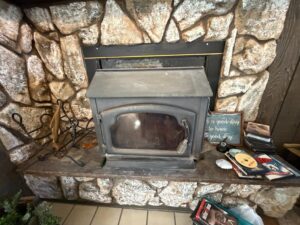 4 Roberts Rolling Hill, Lewellen, NE