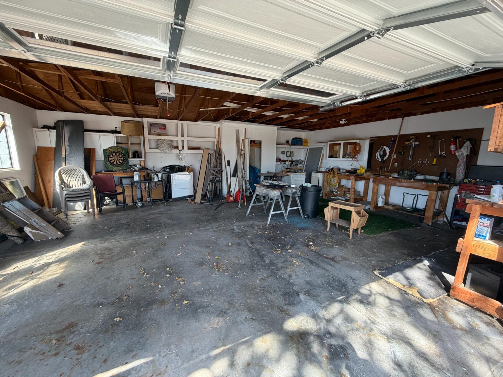 4 Roberts Rolling Hill, Lewellen, NE