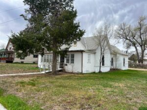332 N. Main St., Gordon, NE Commercial building for sale