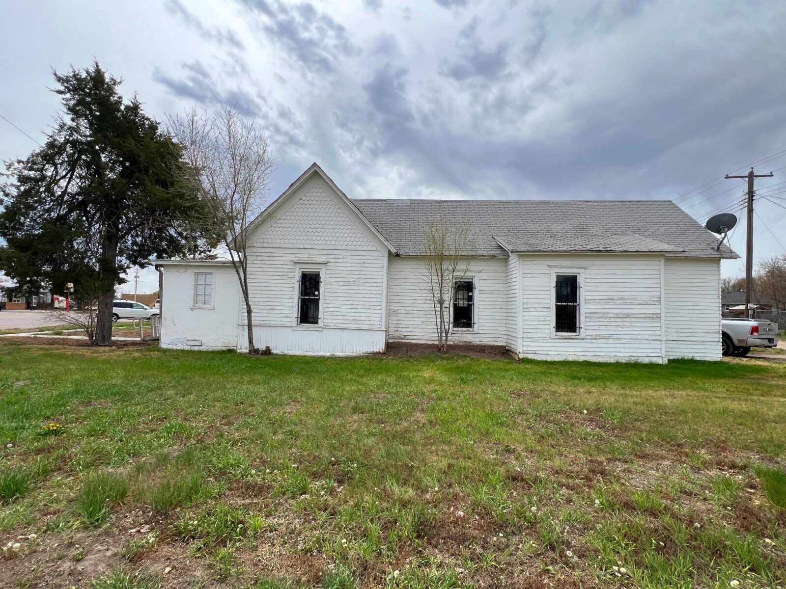 332 N. Main St., Gordon, NE Commercial building for sale