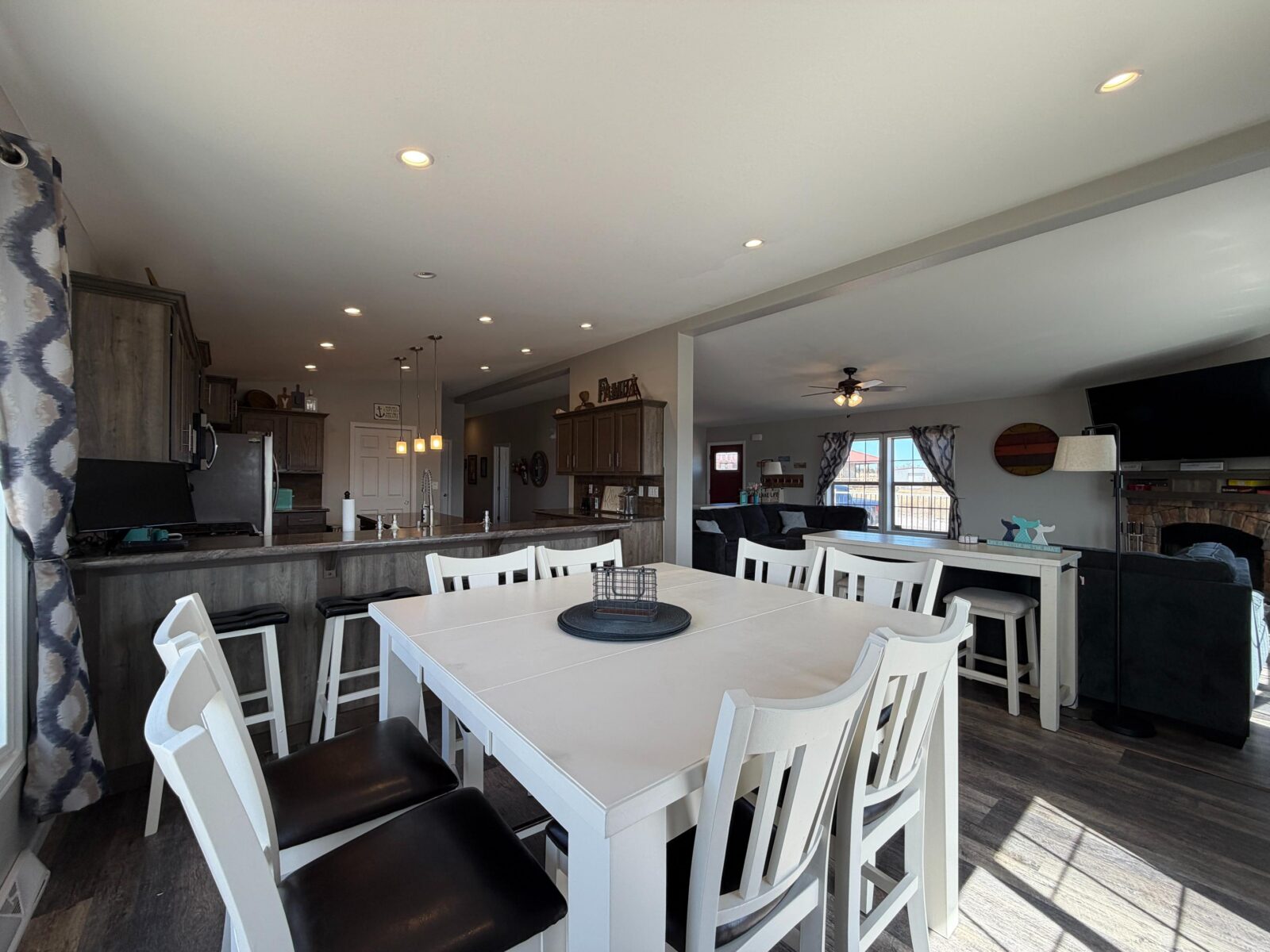 183 Lakeshore, Lewellen, NE Lake McConaughy home for sale