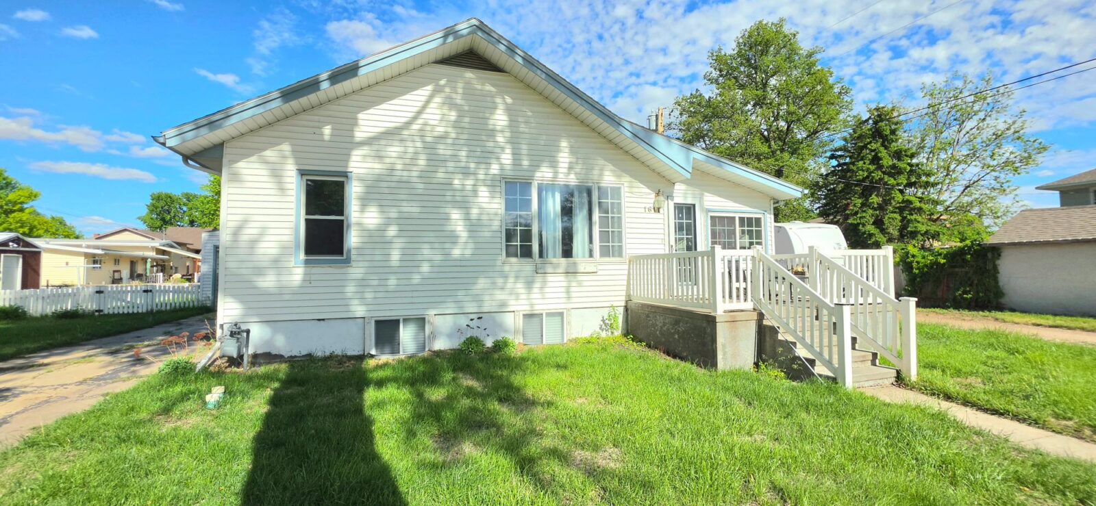 1611 Avenue C, Gothenburg, NE home for sale