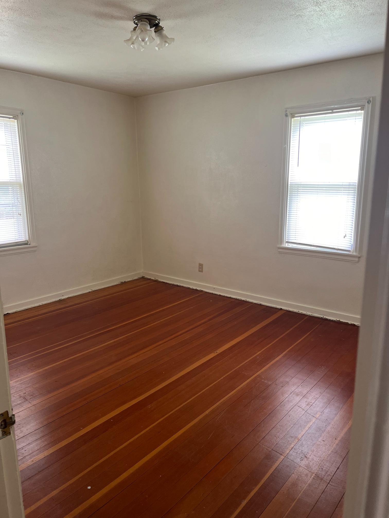 233 N. Baker St., Hay Springs, NE
