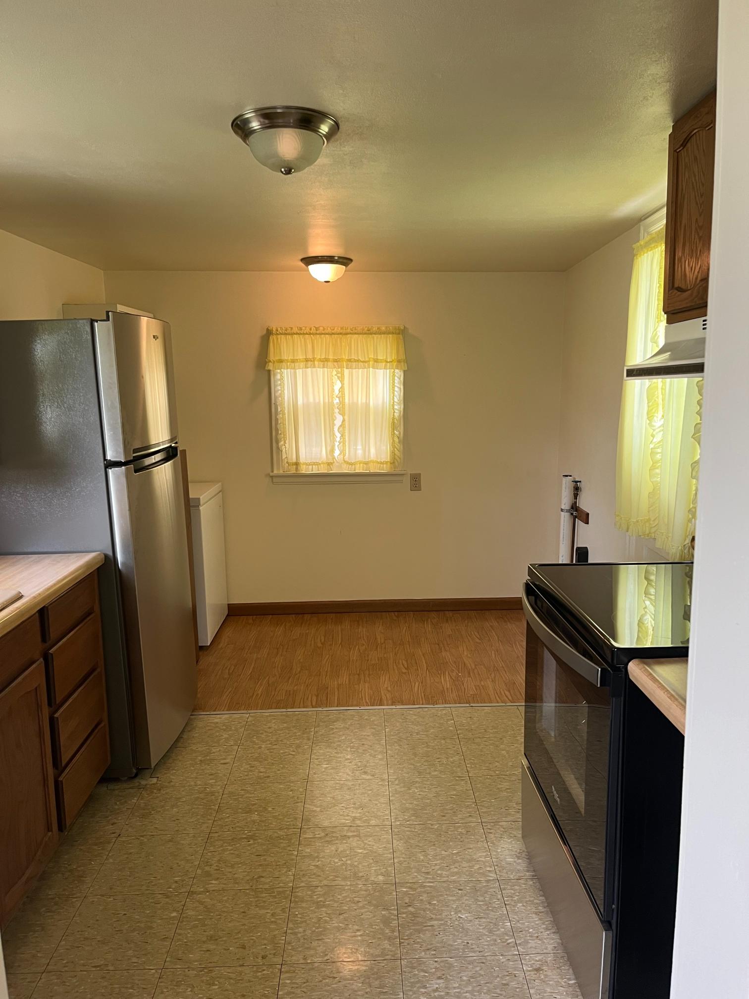 233 N. Baker St., Hay Springs, NE