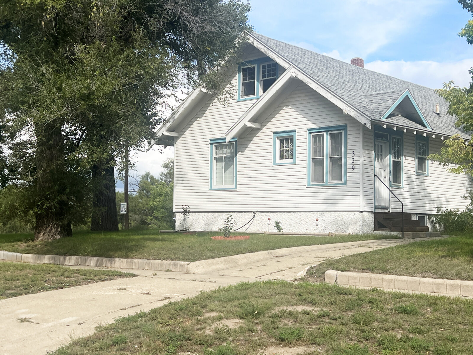 329 N. Maverick St., Gordon, NE