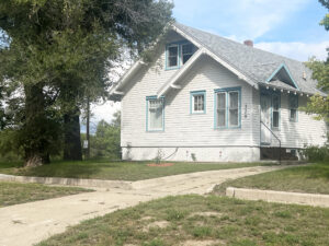 329 N. Maverick St., Gordon, NE