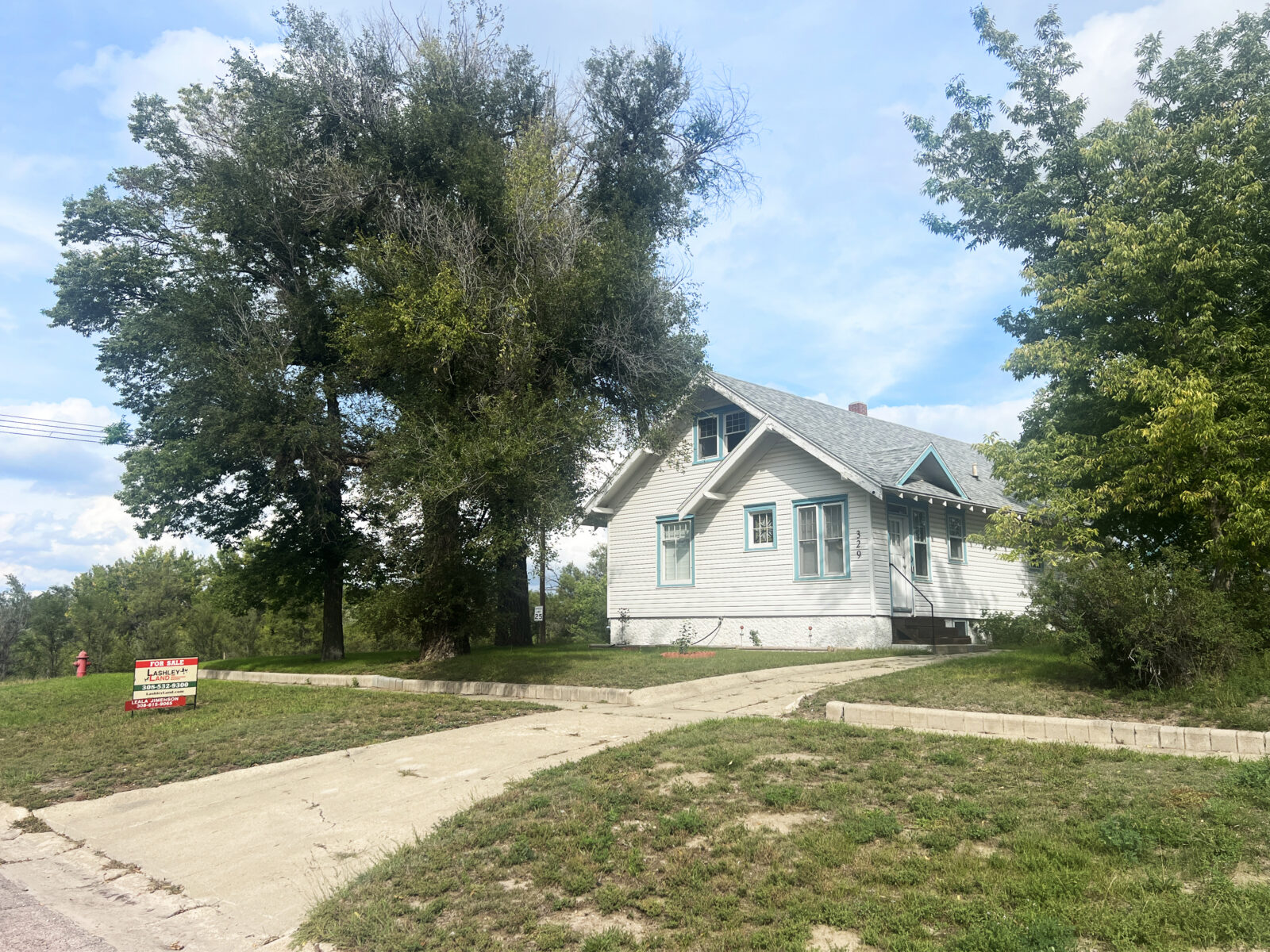 329 N. Maverick St., Gordon, NE