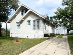 329 N. Maverick St., Gordon, NE
