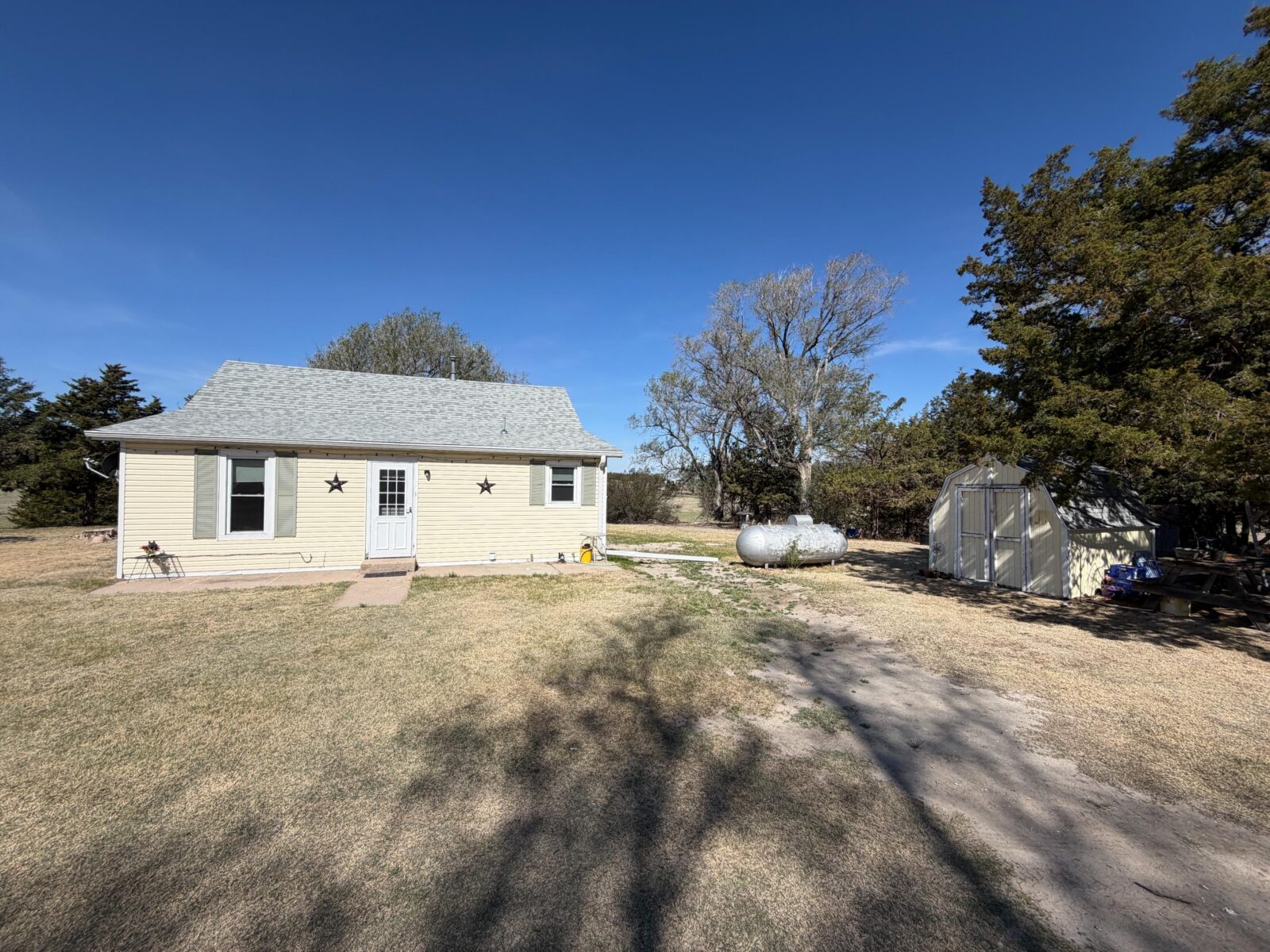 706 Gandy Broadway Ave Stapleton, NE home for sale