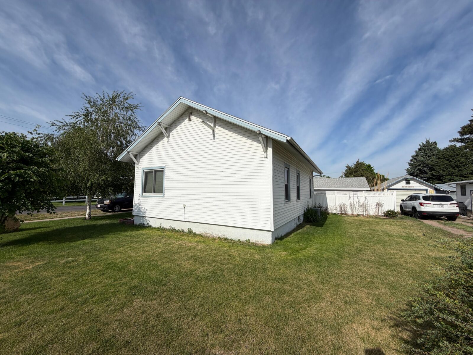 610 and 612 Elm St. Sutherland, NE home for sale