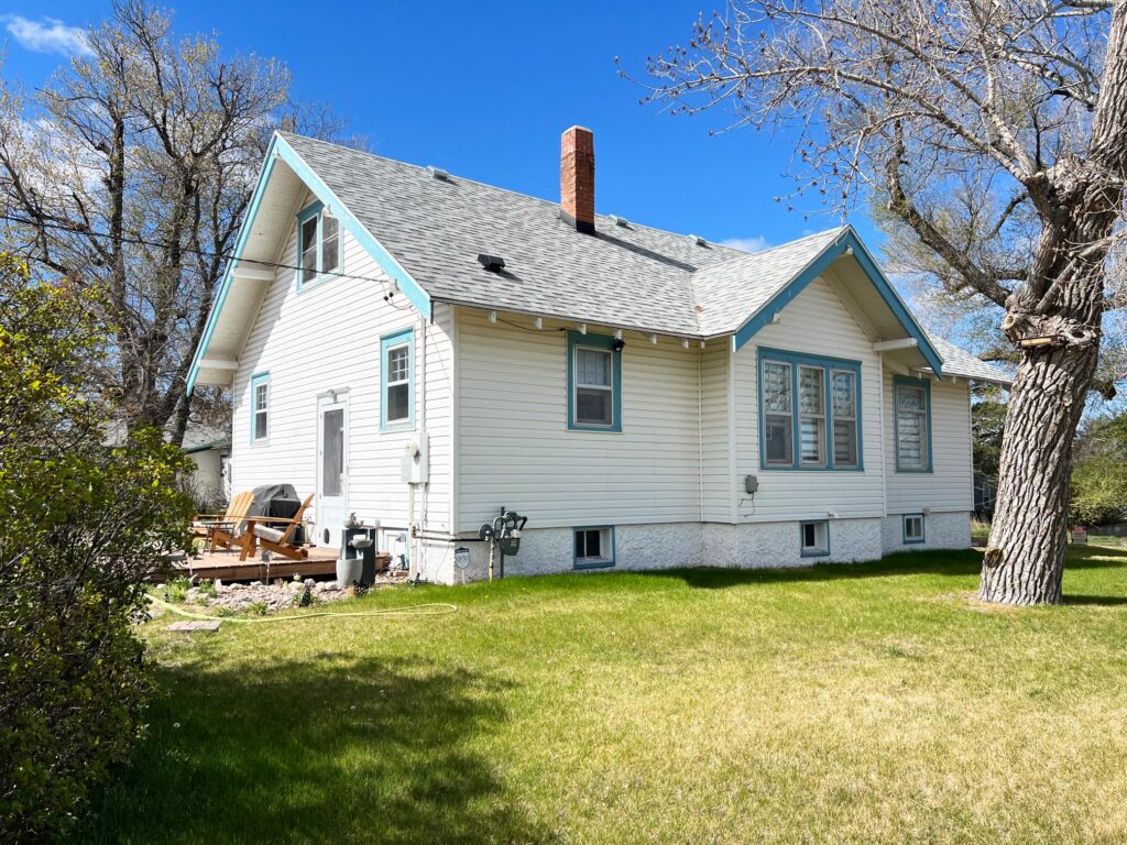 329 N. Maverick St., Gordon, NE  