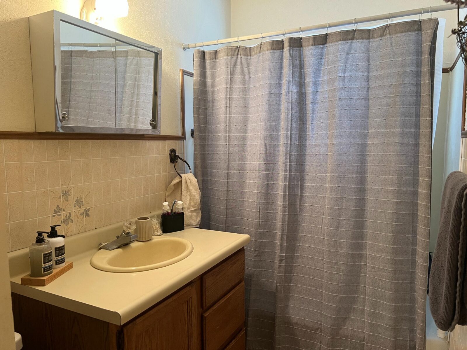 233 N. baker St., Hay Springs, NE home for sale