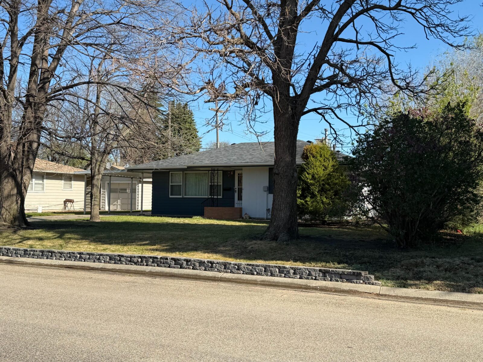 430 E. 6th St., Ainsworth, NE home for sale