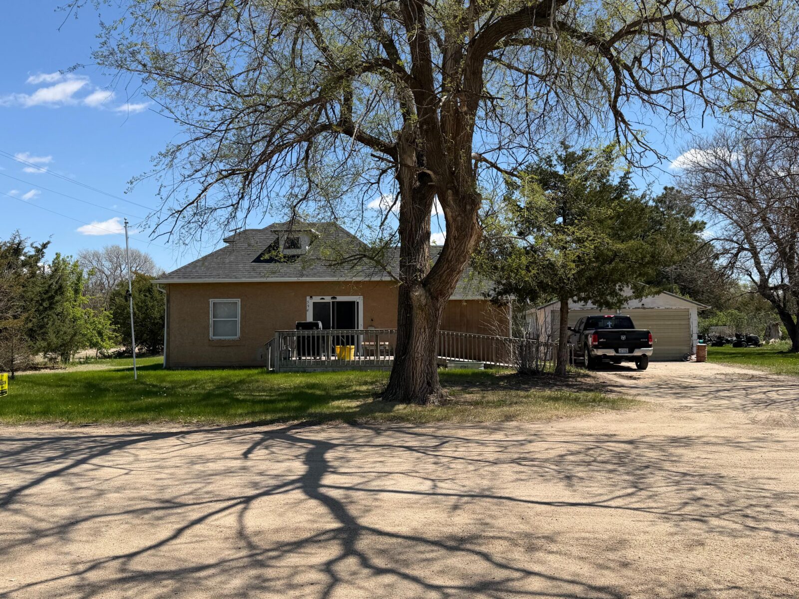 596 N. Oak St., Long Pine, NE