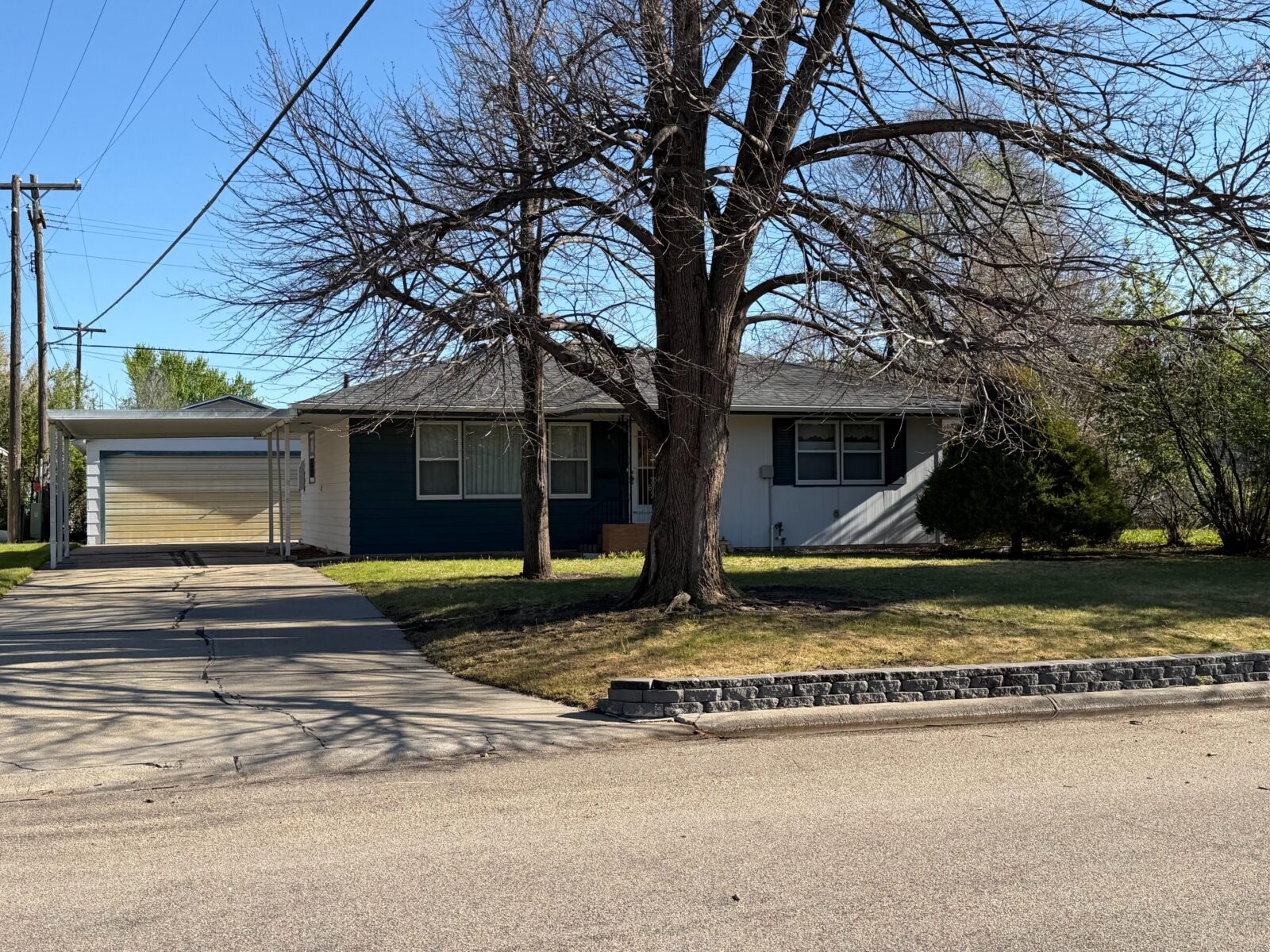 430 E. 6th St., Ainsworth, NE home for sale