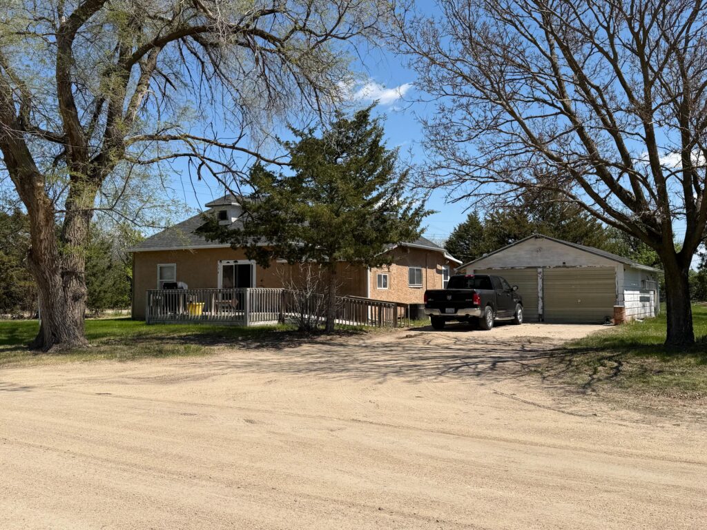 596 N. Oak St., Long Pine, NE  