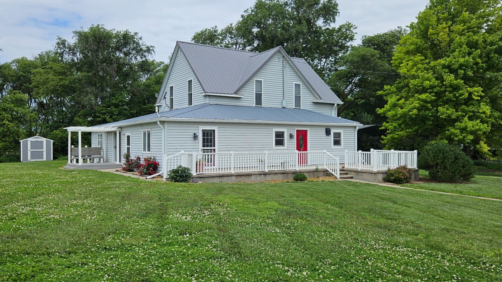 Spalding, Nebraska Greeley County home and acreage for sale
