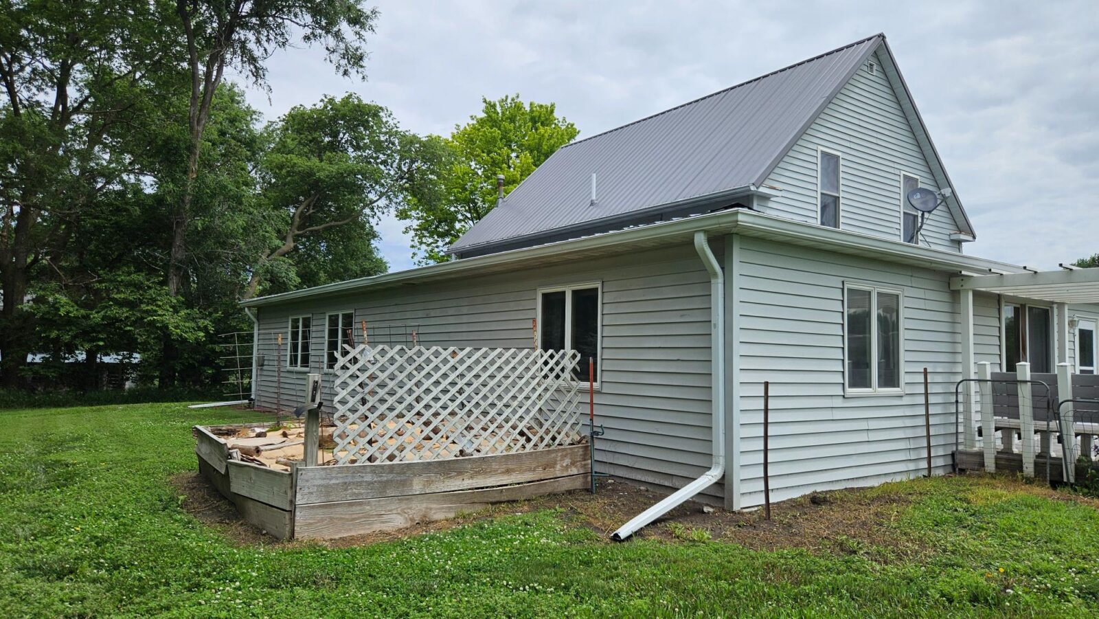 Spalding, Nebraska Greeley County home and acreage for sale
