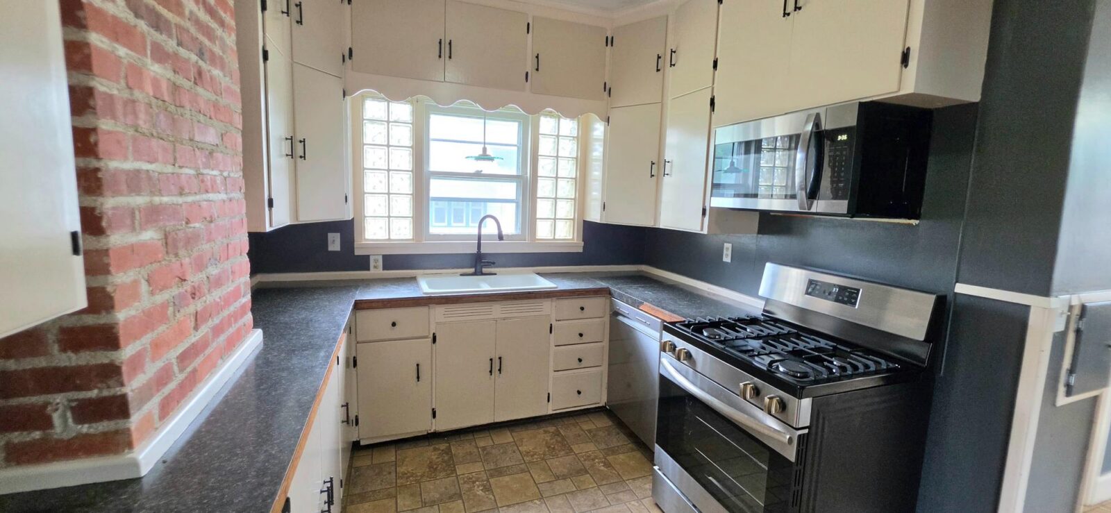 1110 4th St., North Platte, NE 69101 For Sale