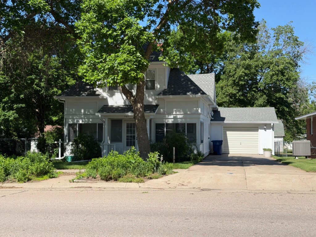 303 S. Clark St., Bassett, NE  