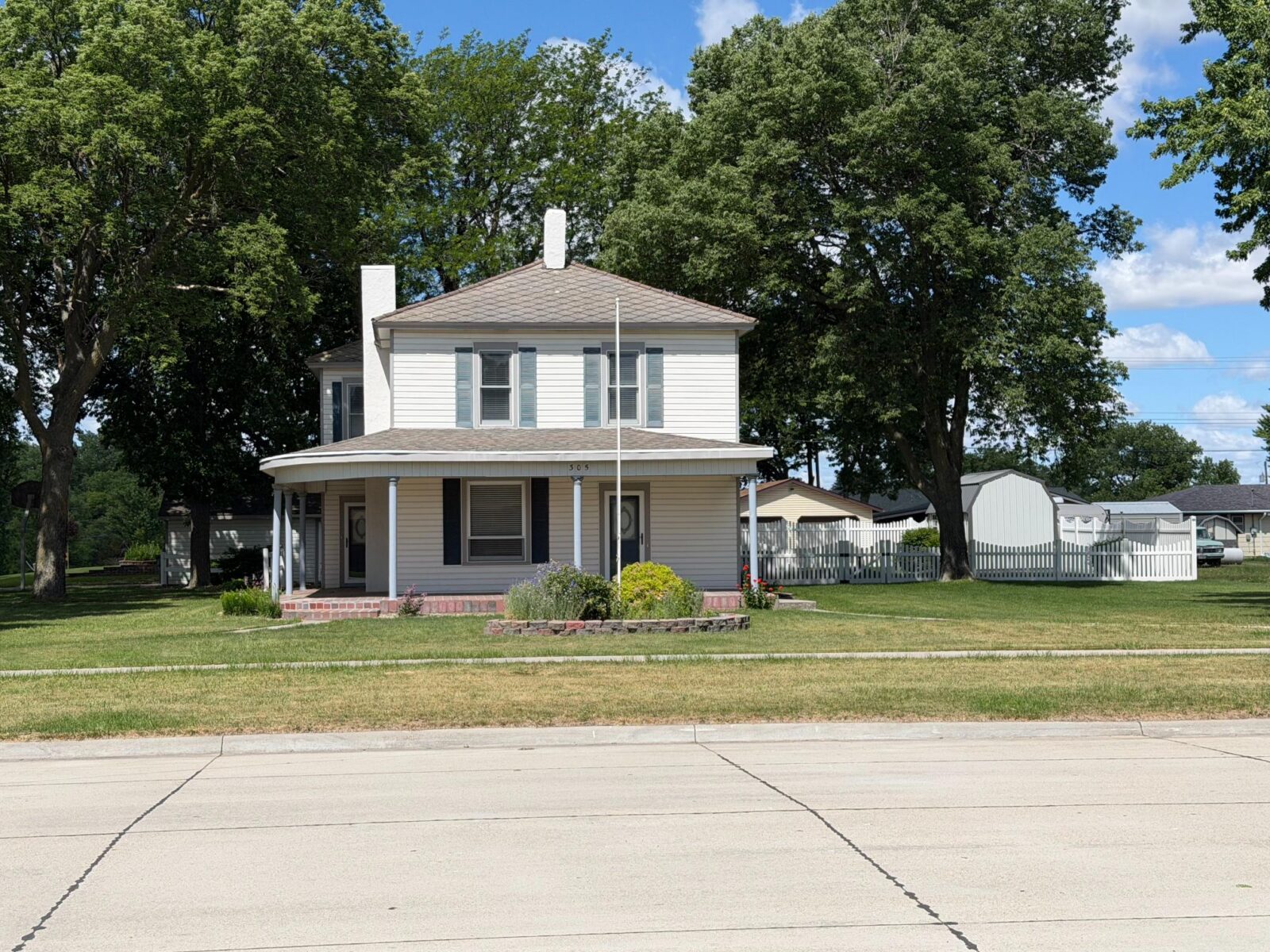 305 N. Osborne, Ainsworth, NE home for sale
