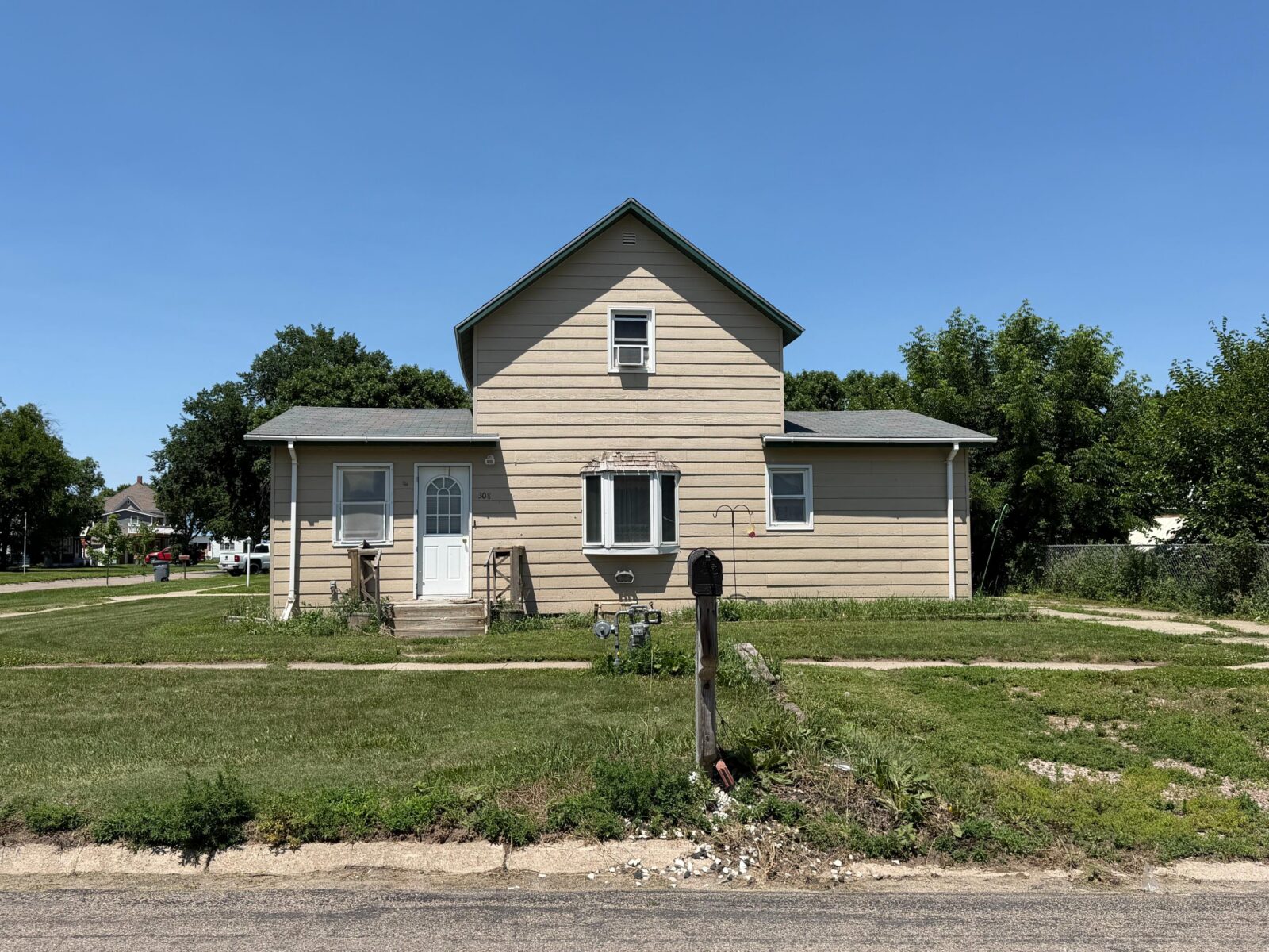 308 E. 1st St., Ainsworth, NE home for sale