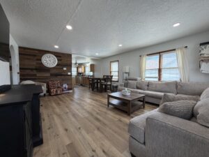 615 S Walnut