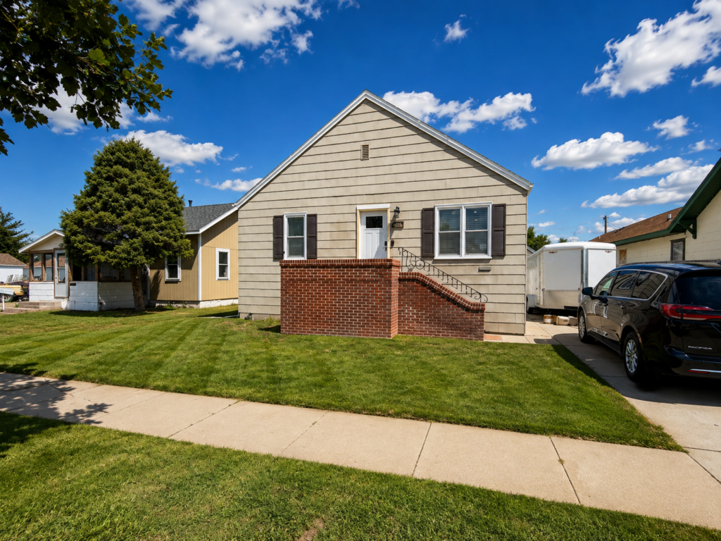 615 S Walnut  