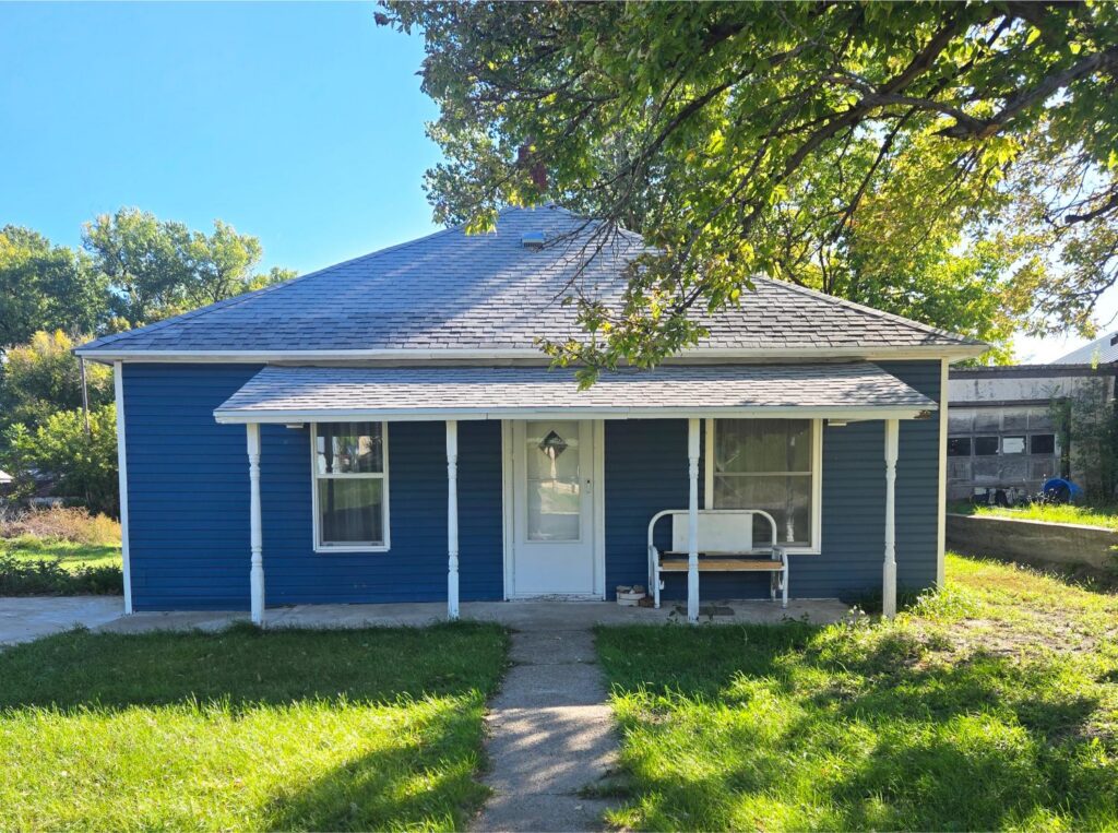 215 Athens St., Seneca, NE  