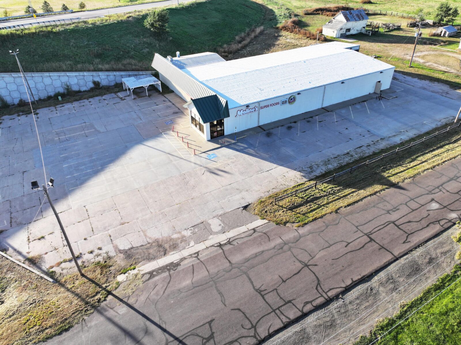 Commercial building for sale Sutherland, NE