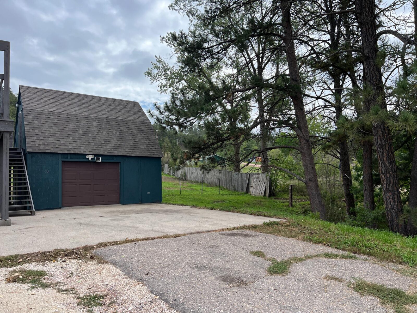 10 Berryville, Chadron, NE home for sale