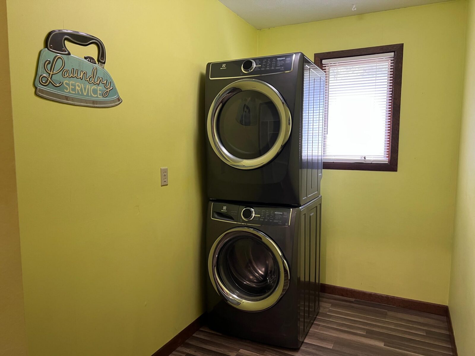10 Berryville, Chadron, NE home for sale