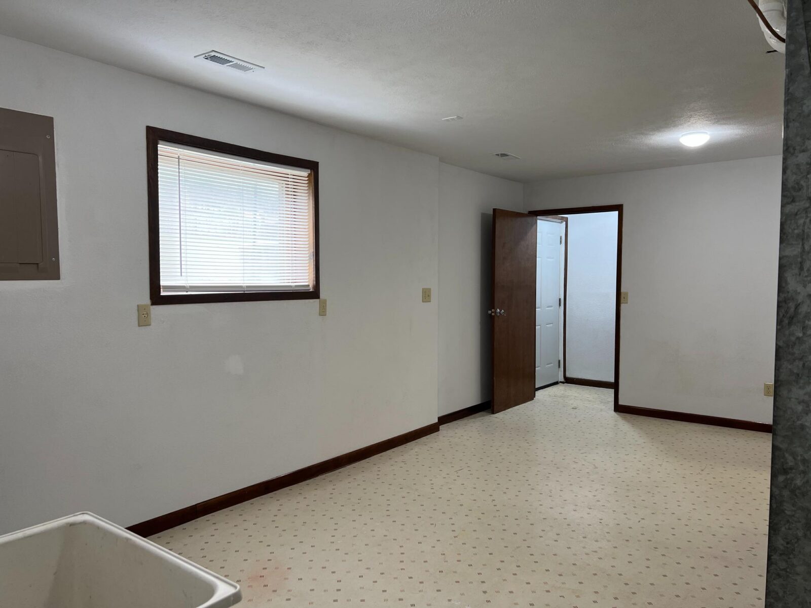 10 Berryville, Chadron, NE home for sale