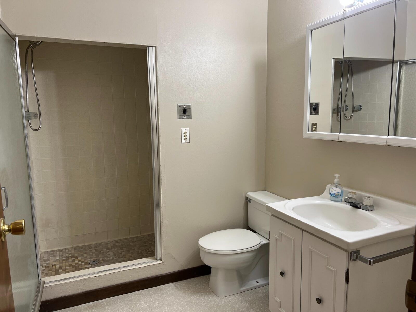10 Berryville, Chadron, NE home for sale