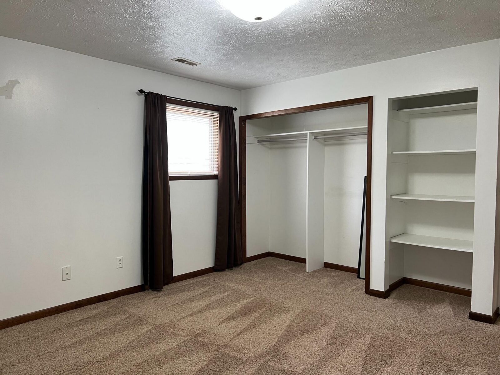 10 Berryville, Chadron, NE home for sale