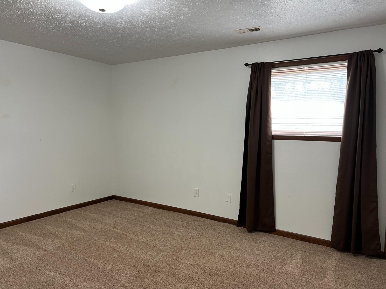 10 Berryville, Chadron, NE home for sale