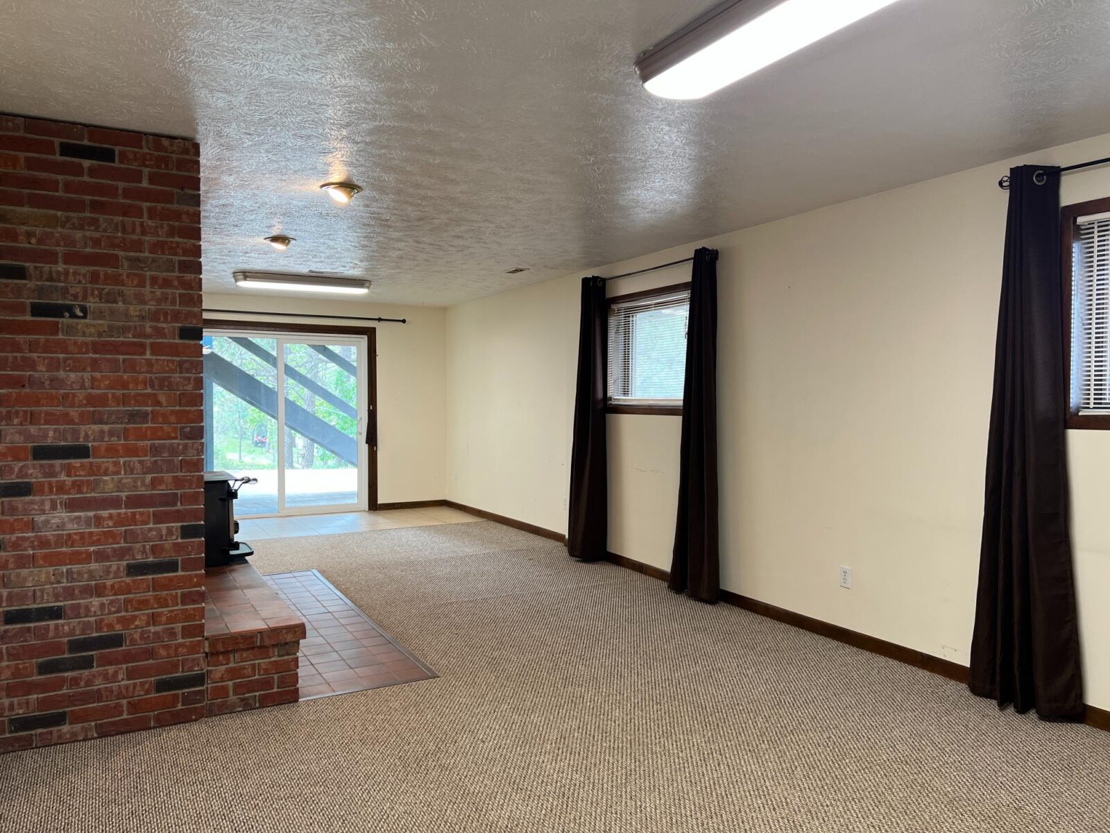 10 Berryville, Chadron, NE home for sale