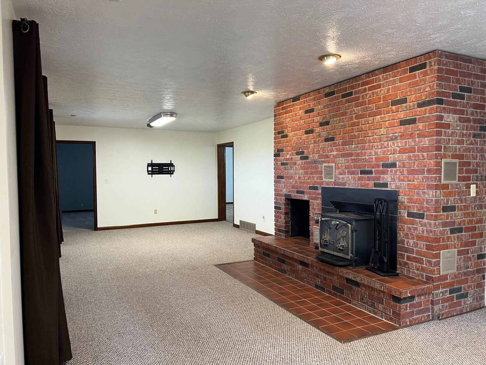 10 Berryville, Chadron, NE home for sale